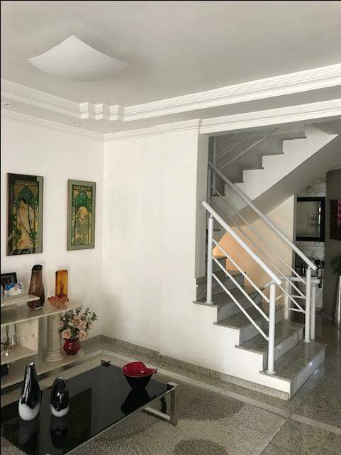 Casa à venda no Embaré: 