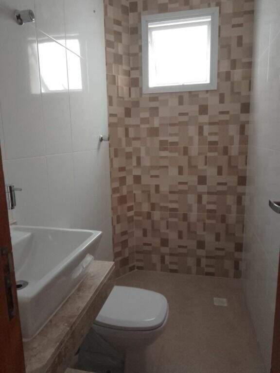 Casa à venda no Embaré: 