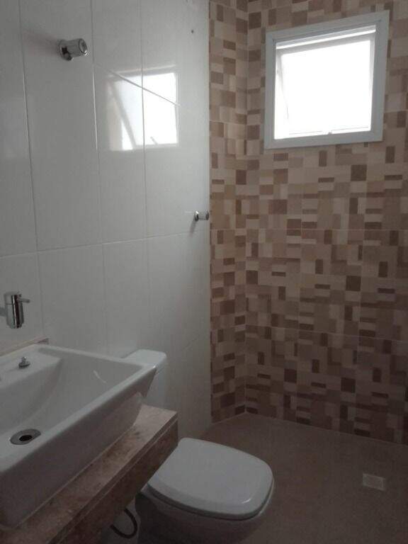 Casa à venda no Embaré: 