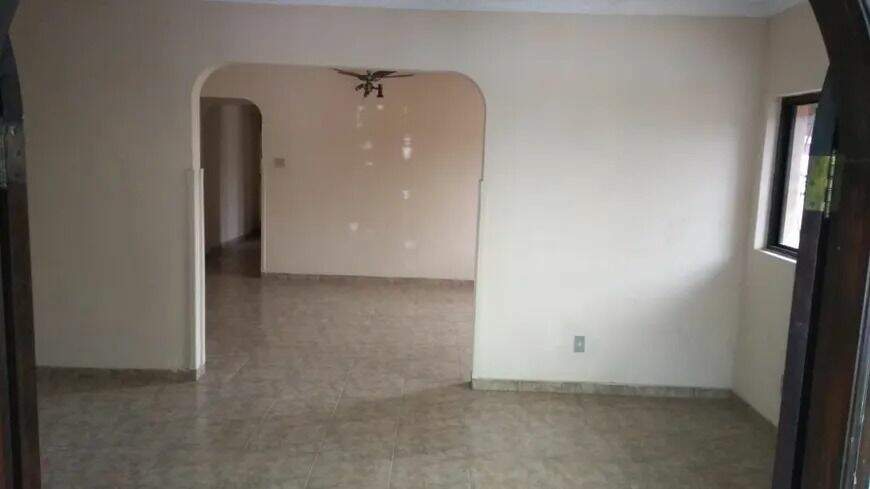Casa à venda no Boqueirão: 