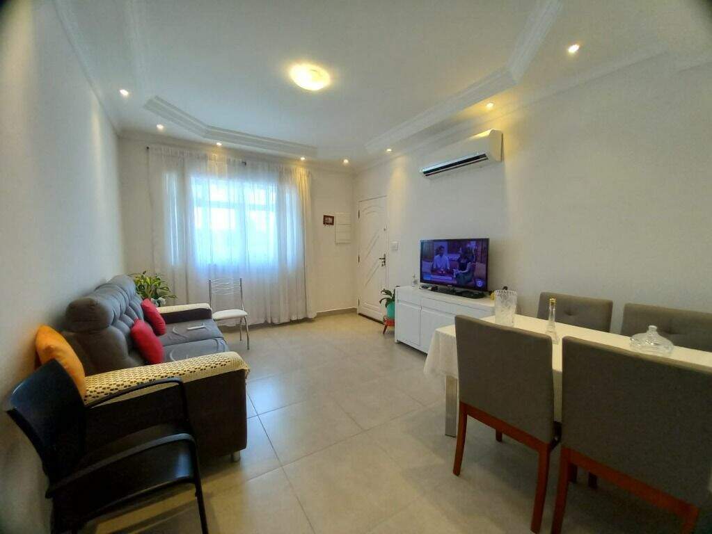 Casa à venda no Embaré: 