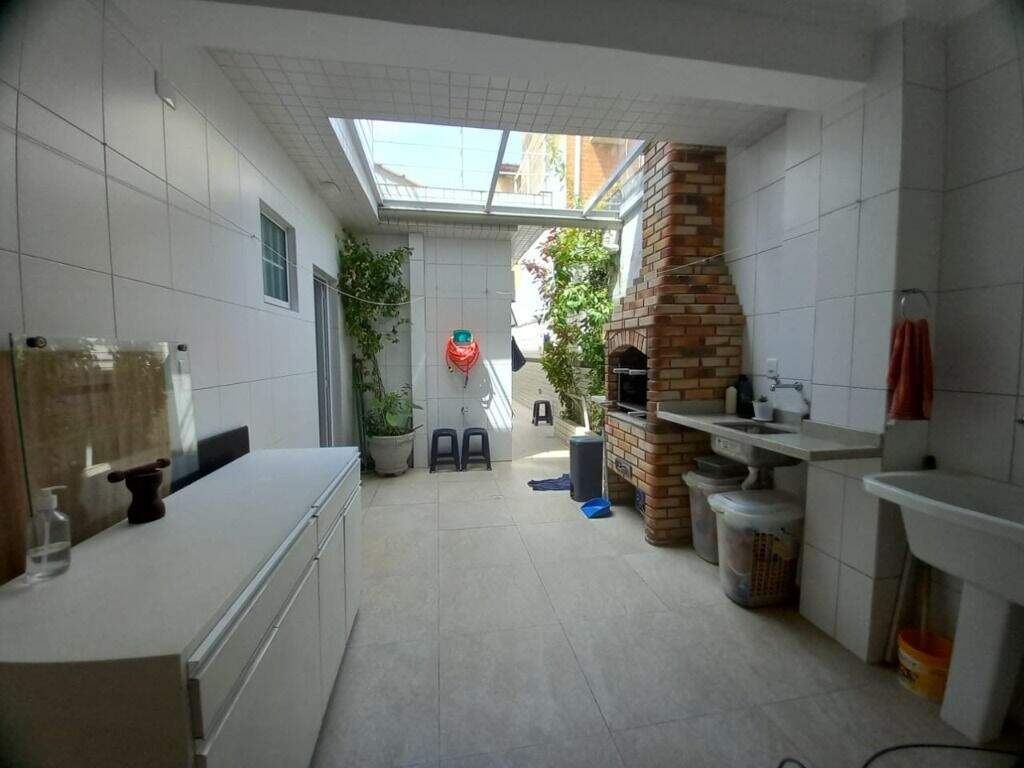 Casa à venda no Embaré: 