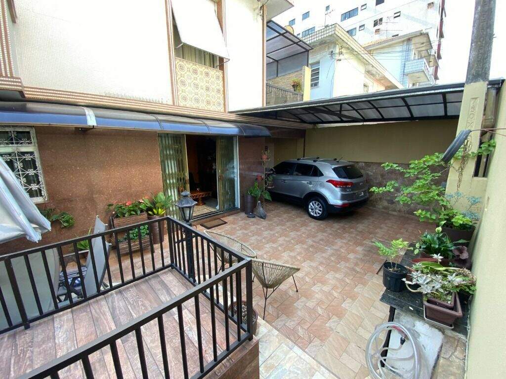 Casa à venda no Embaré: 