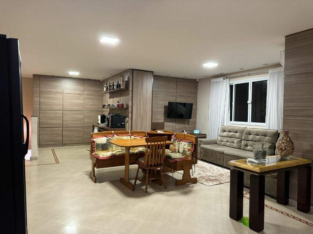 Casa à venda no Embaré: 