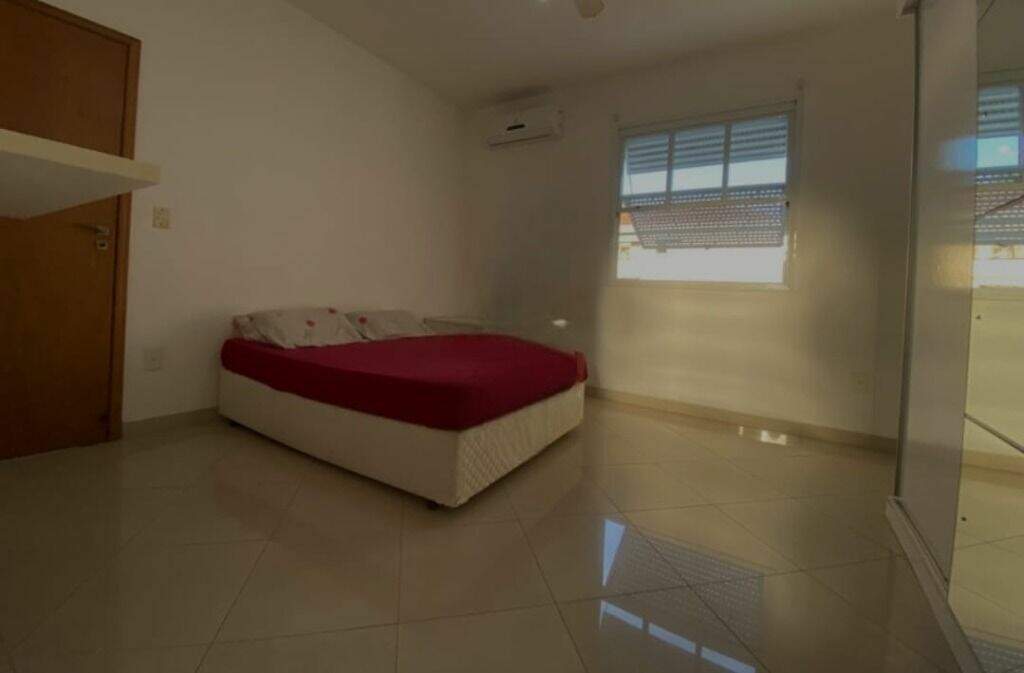 Casa à venda no Embaré: 