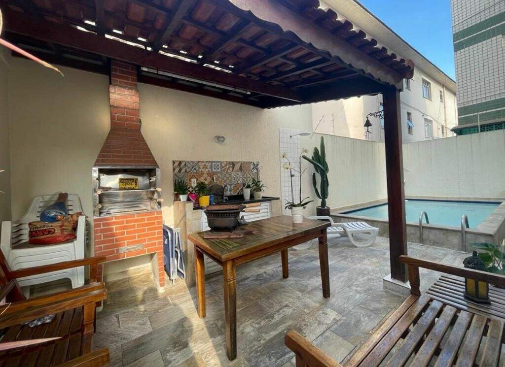 Casa à venda no Embaré: 