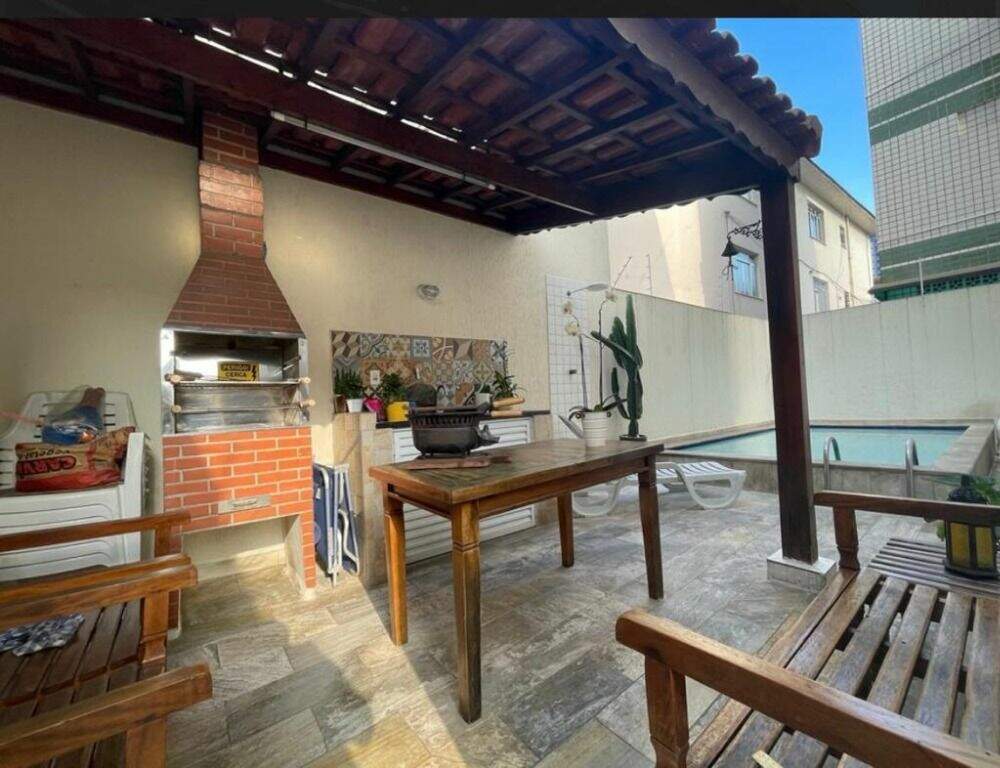 Casa à venda no Embaré: 