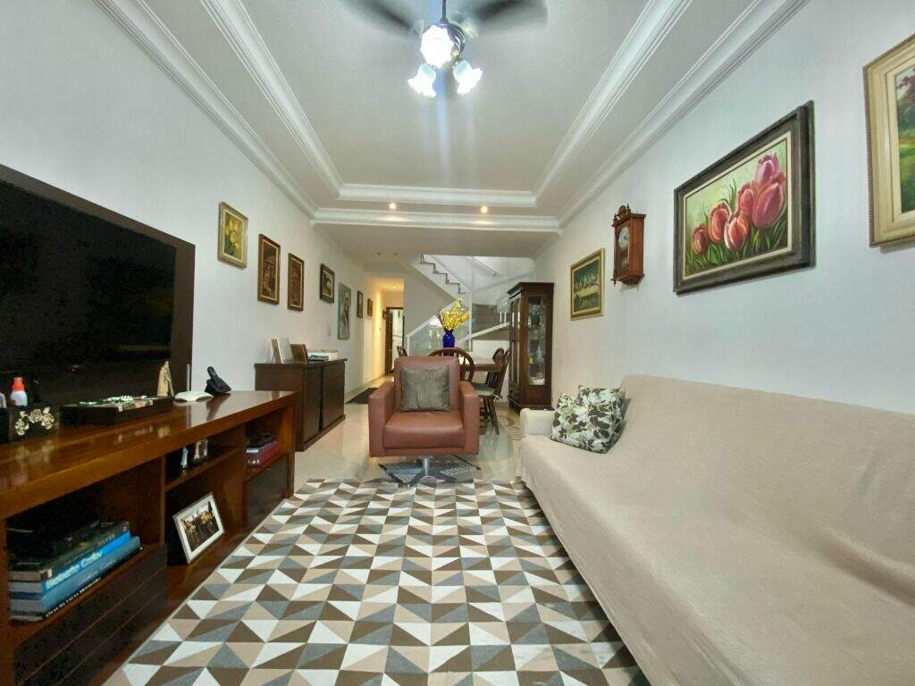Casa à venda no Embaré: 