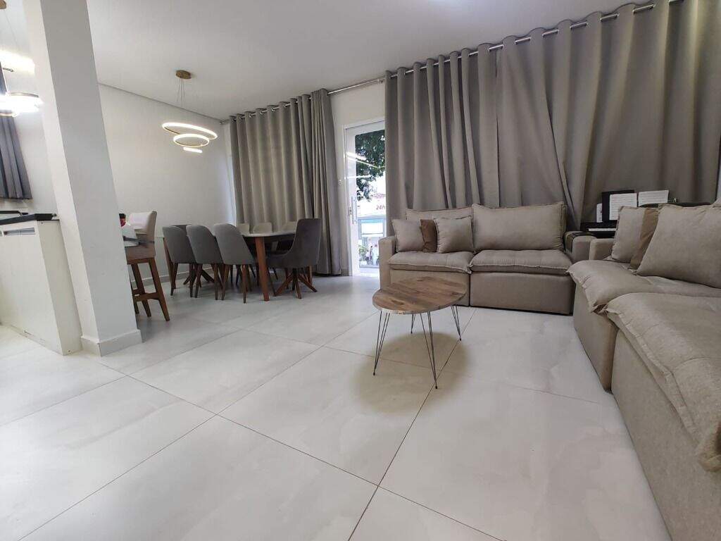 Casa à venda no Campo Grande: 