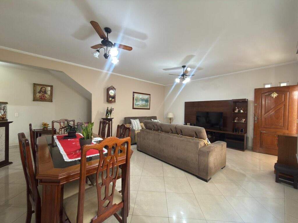 Casa à venda no Embaré: 