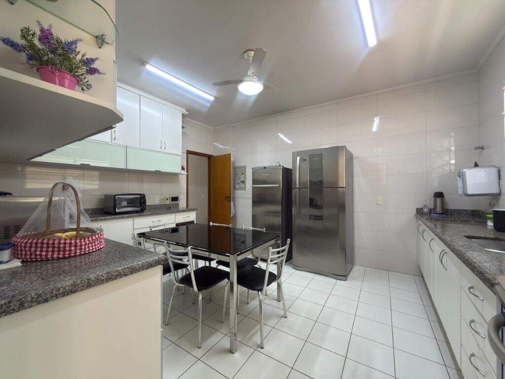 Casa à venda no Embaré: 