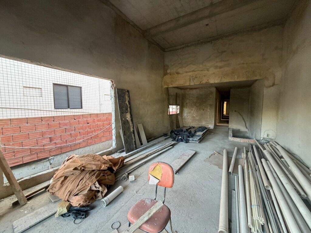 Casa à venda no Ponta da Praia: sala ampla integrada