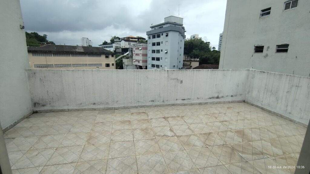 Cobertura à venda no José Menino: 