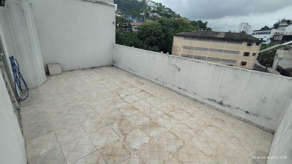 Cobertura à venda no José Menino: 