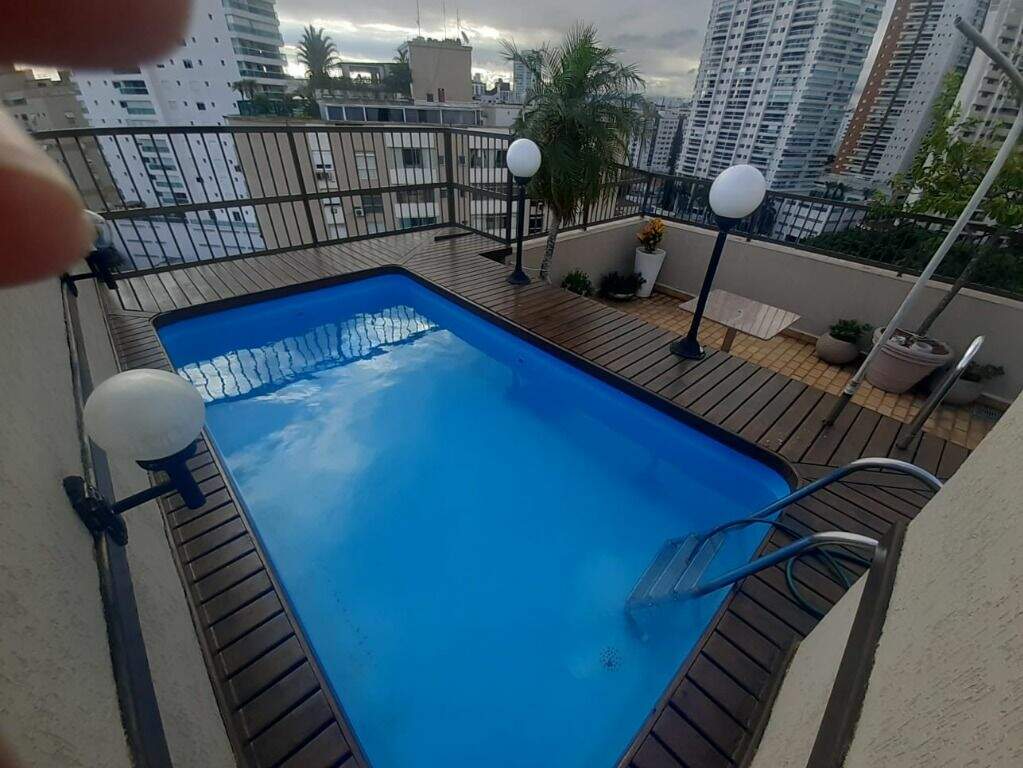 Cobertura à venda no Ponta da Praia: 