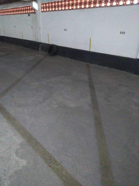 Box/Garagem à venda no Embaré: 