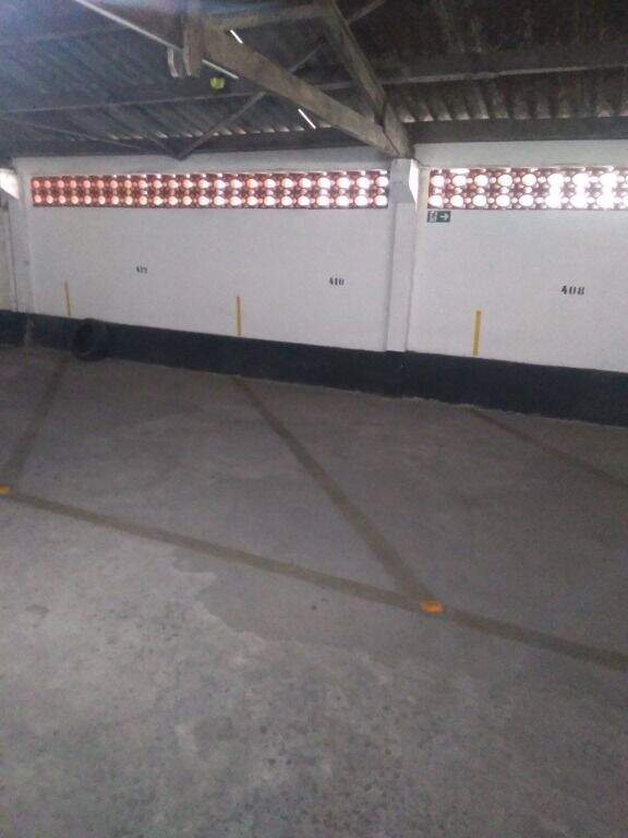 Box/Garagem à venda no Embaré: 