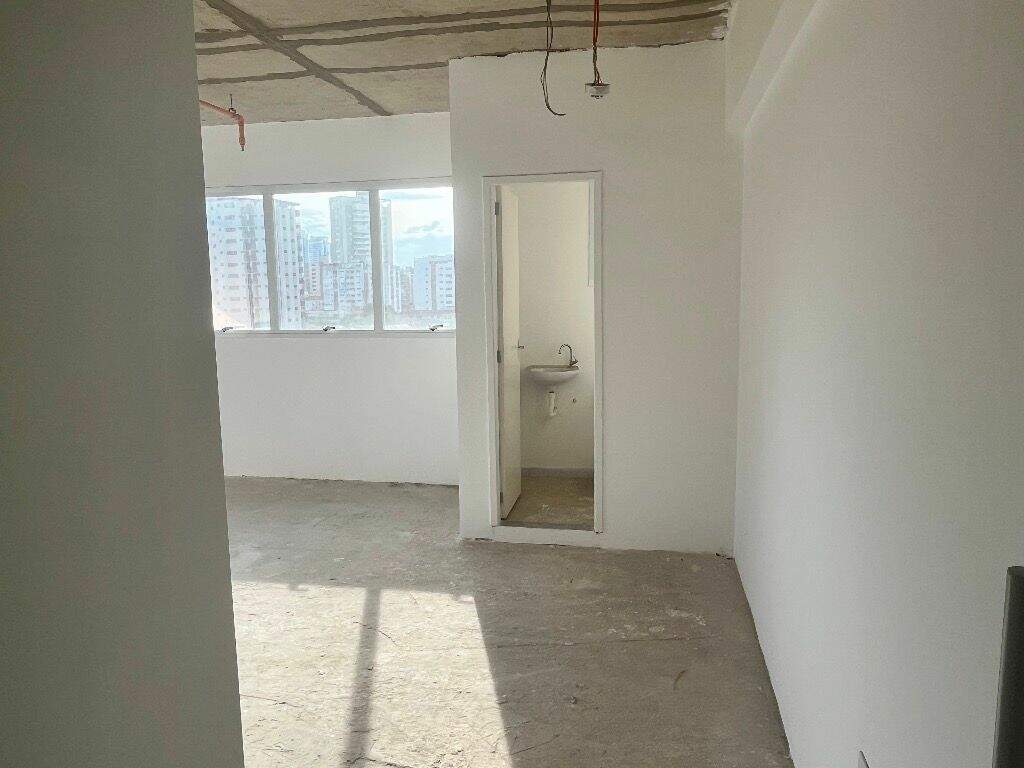 Sala à venda no Ponta da Praia: 