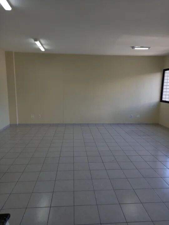 Sala à venda no Vila Matias: 