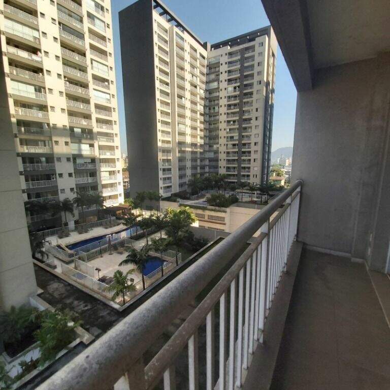 Sala à venda no Vila Matias: 