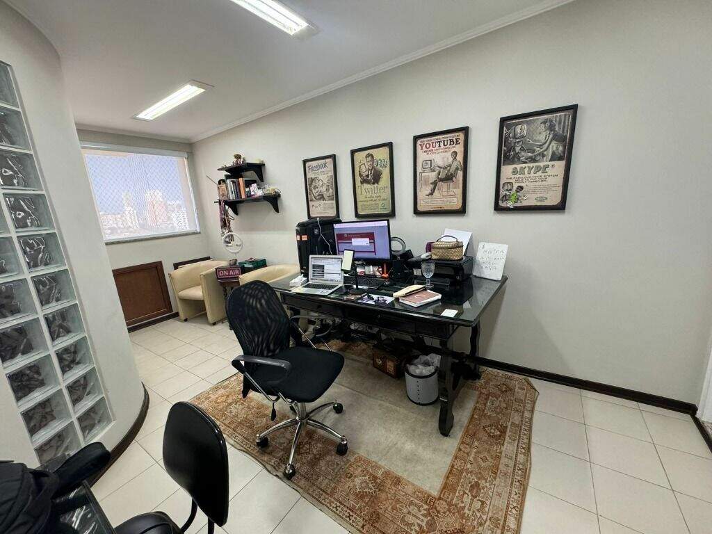 Sala à venda no Marapé: 