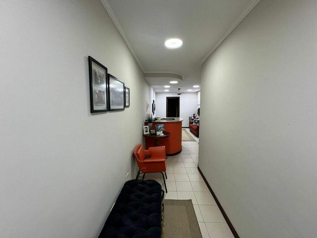 Sala à venda no Marapé: 