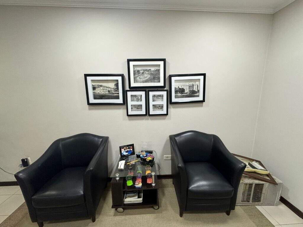Sala à venda no Marapé: 