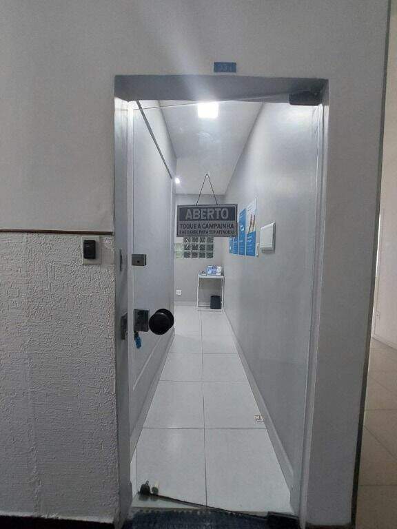 Sala à venda no Centro: 