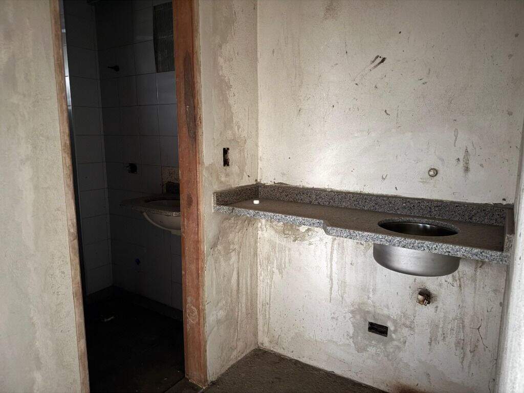 Sala à venda no Boqueirão: 
