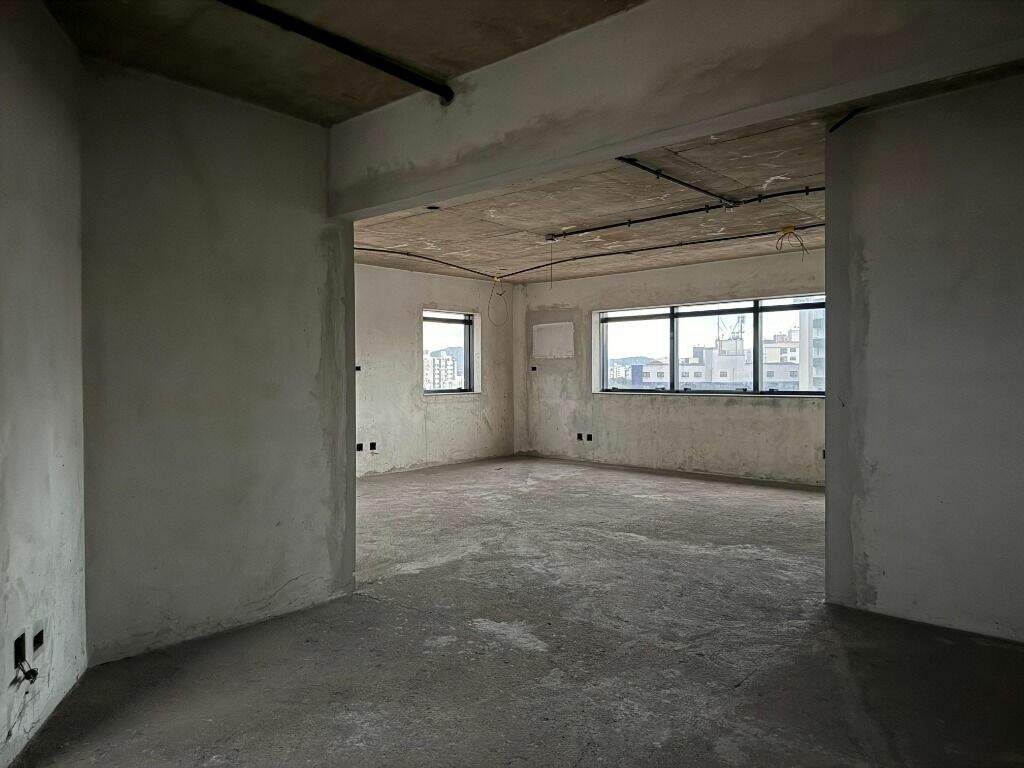 Sala à venda no Boqueirão: 