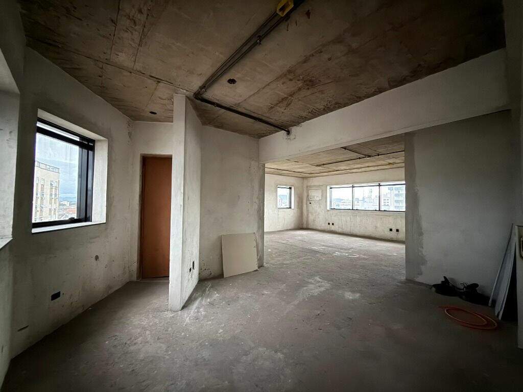 Sala à venda no Boqueirão: 