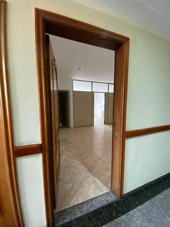 Sala à venda no Embaré: 