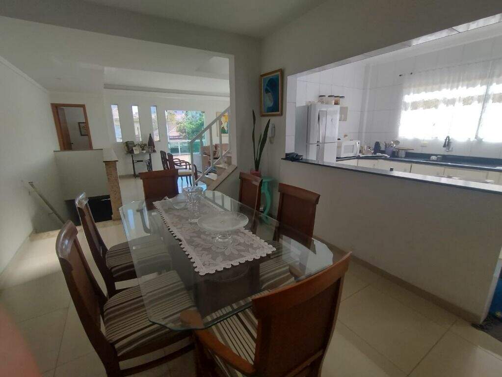 Sobrado à venda no Estuário: 