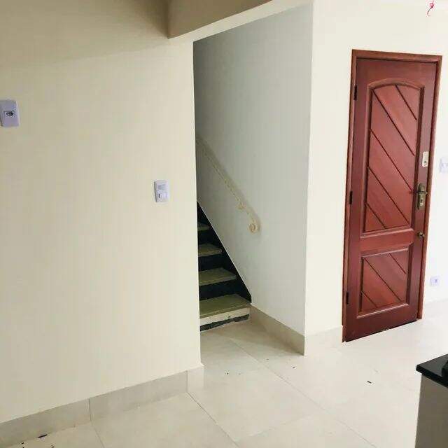 Sobrado à venda no Encruzilhada: 