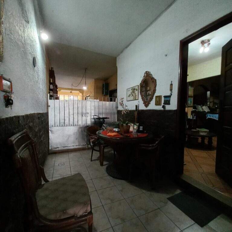 Sobrado à venda no Encruzilhada: 