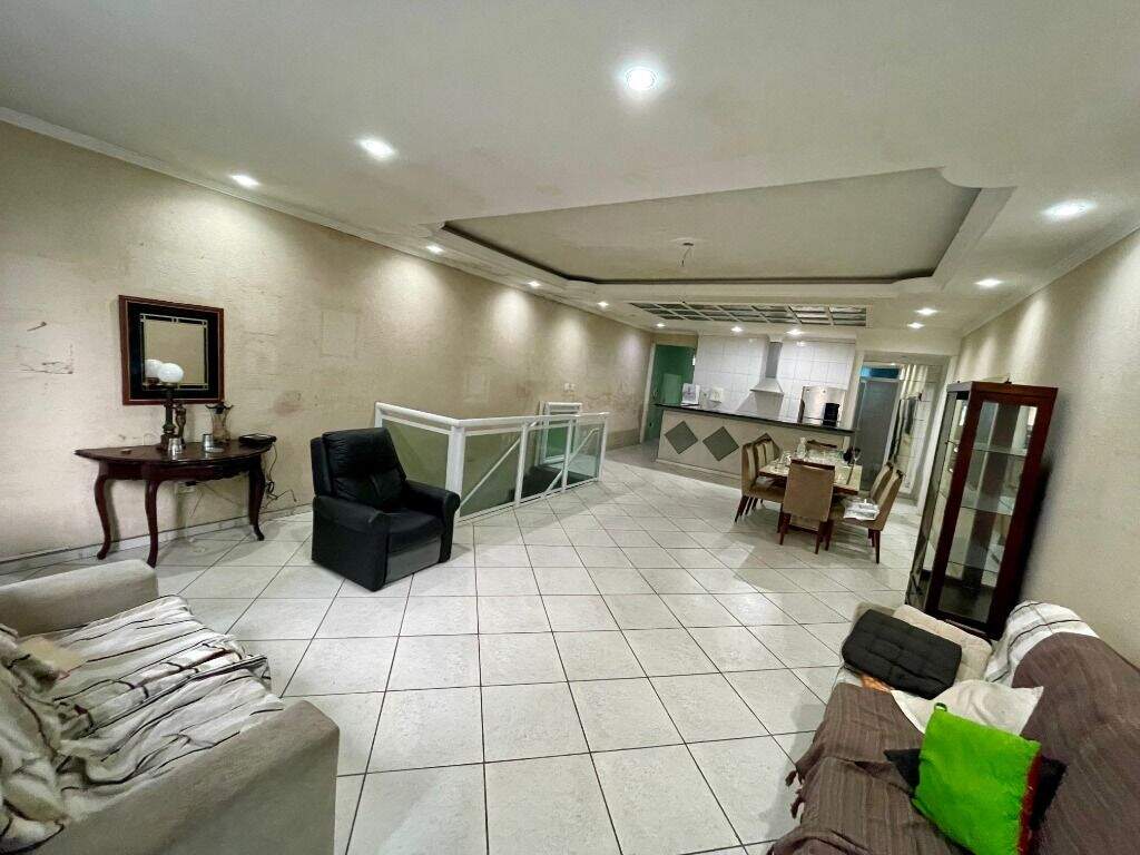 Sobrado à venda no Vila Matias: 