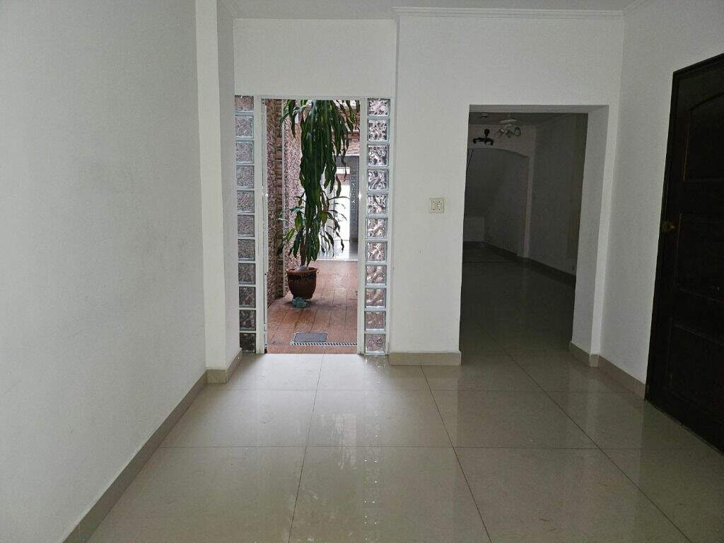 Sobrado à venda no Embaré: 