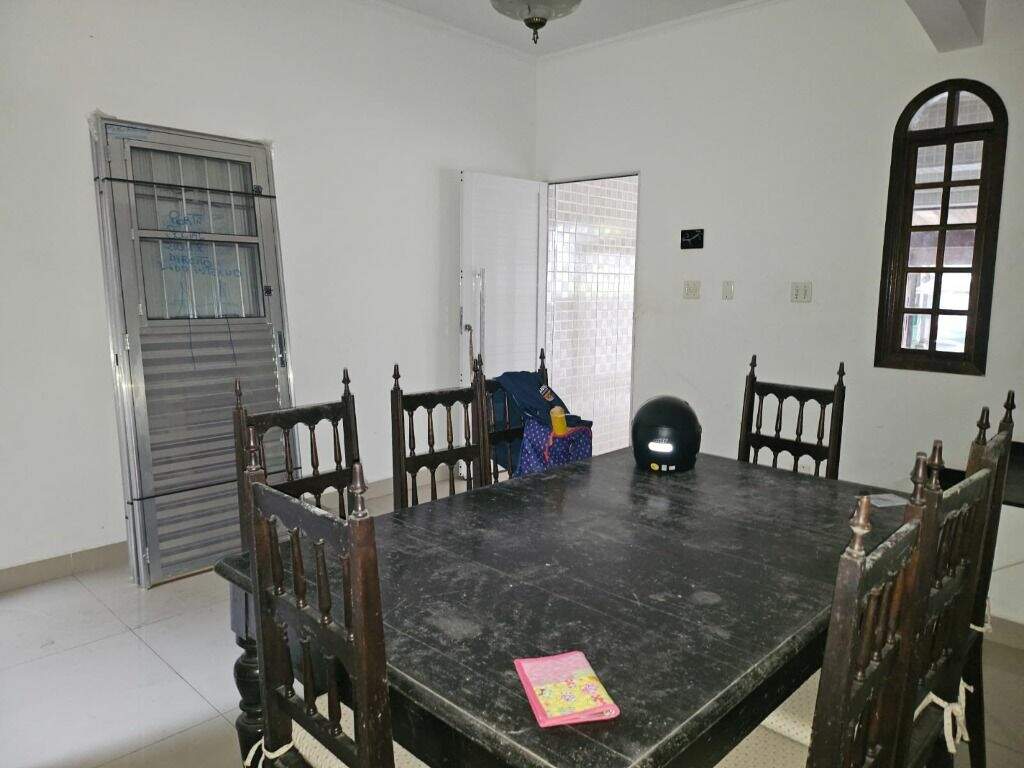 Sobrado à venda no Embaré: 