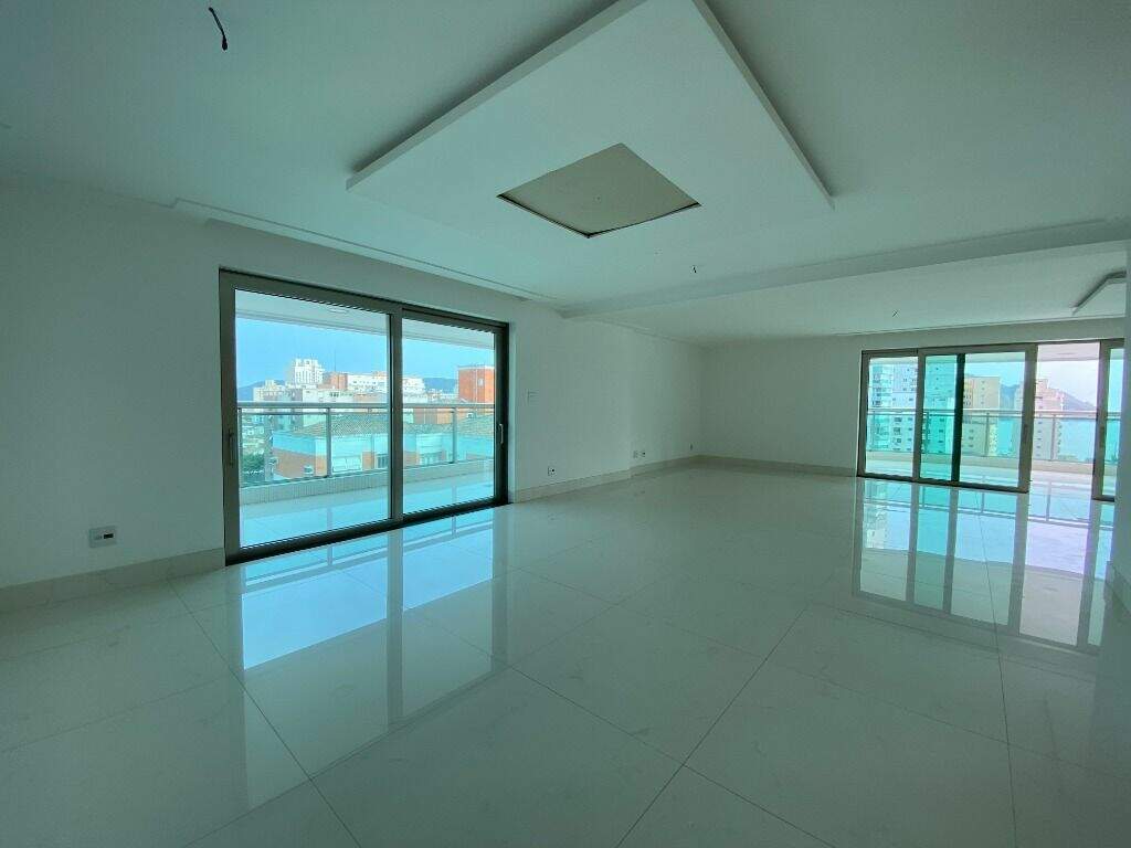 Apartamento à venda no Ponta da Praia: 