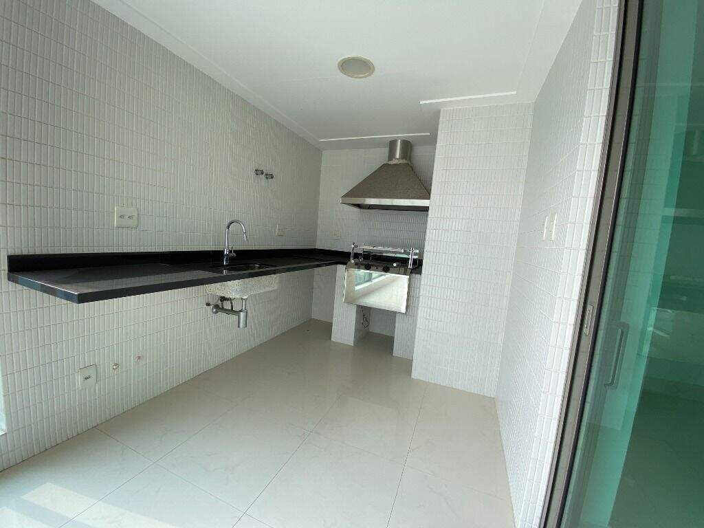 Apartamento à venda no Ponta da Praia: 