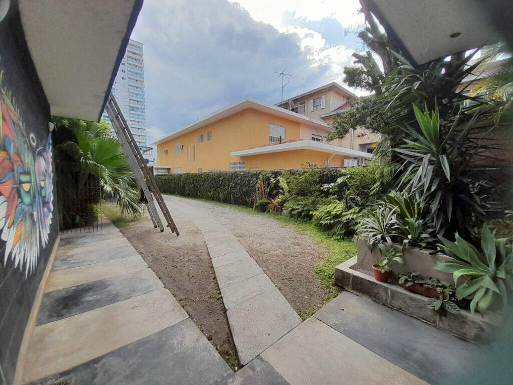 Terreno à venda no Embaré: 