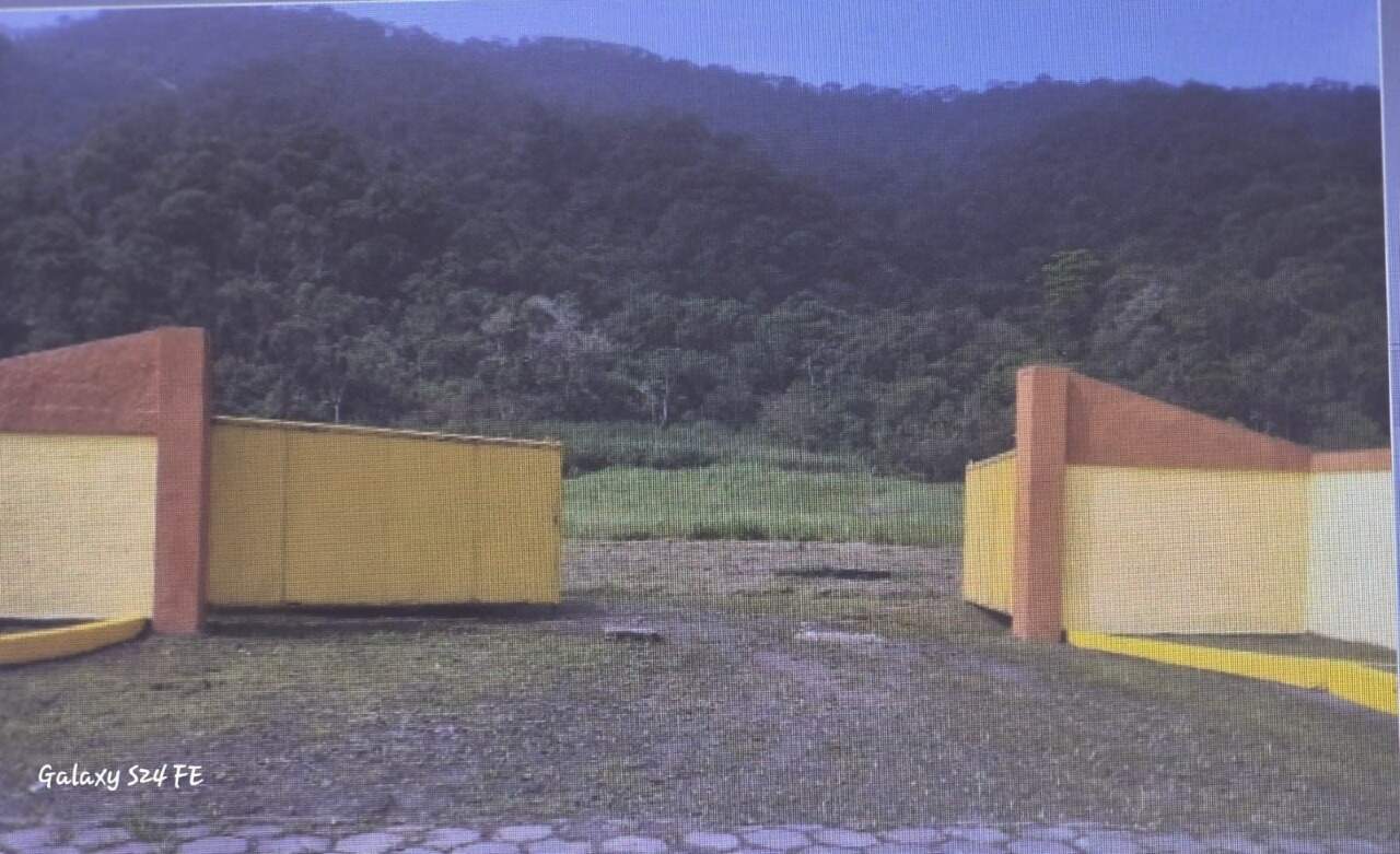 Terreno à venda no Zona Industrial: 