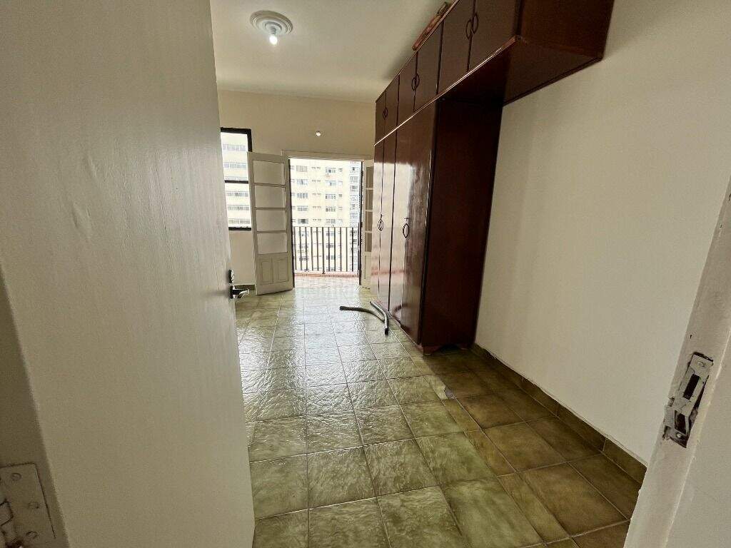 Apartamento à venda no Ponta da Praia: 