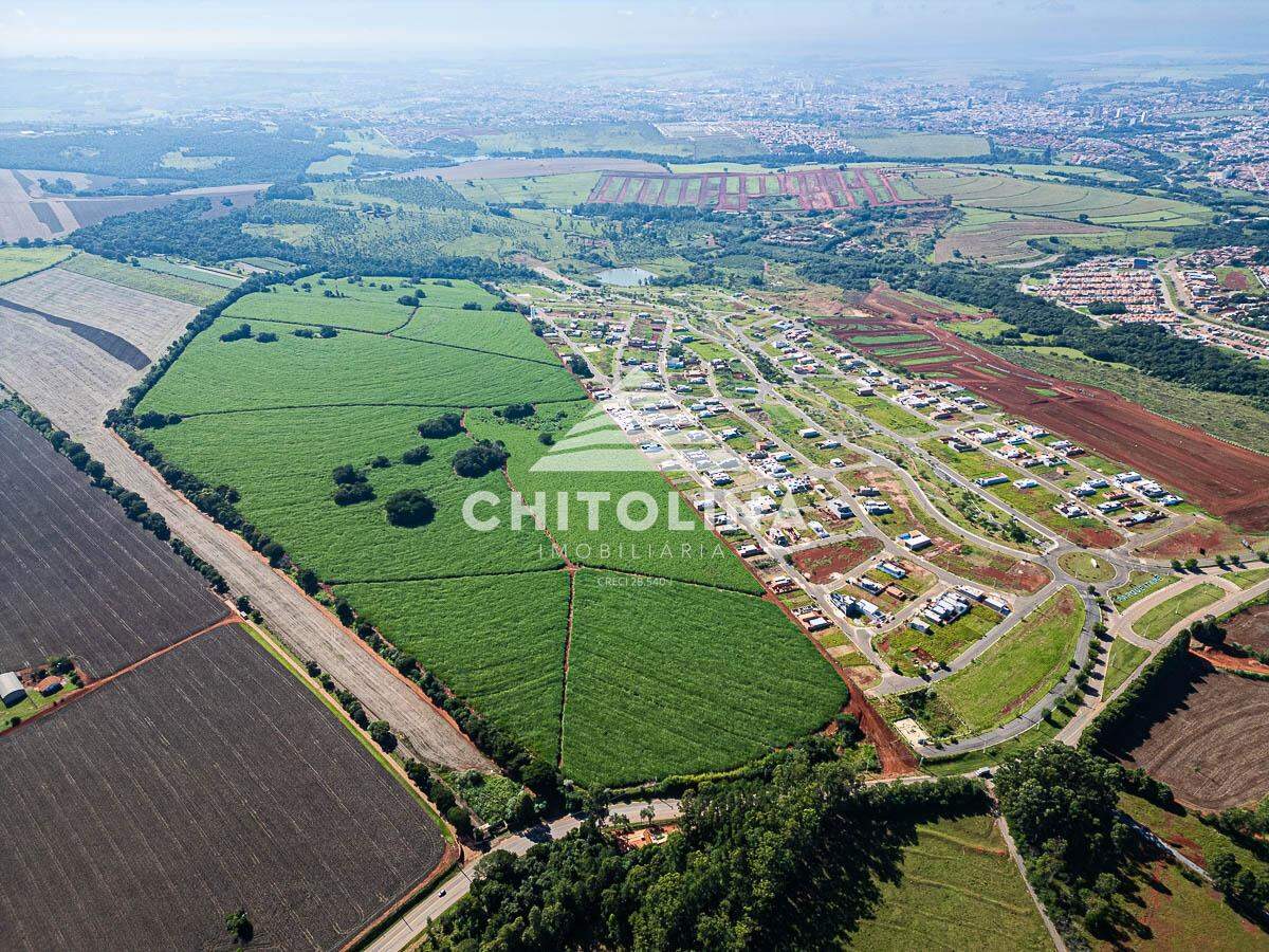 Área à venda no Vila Mazzei: 