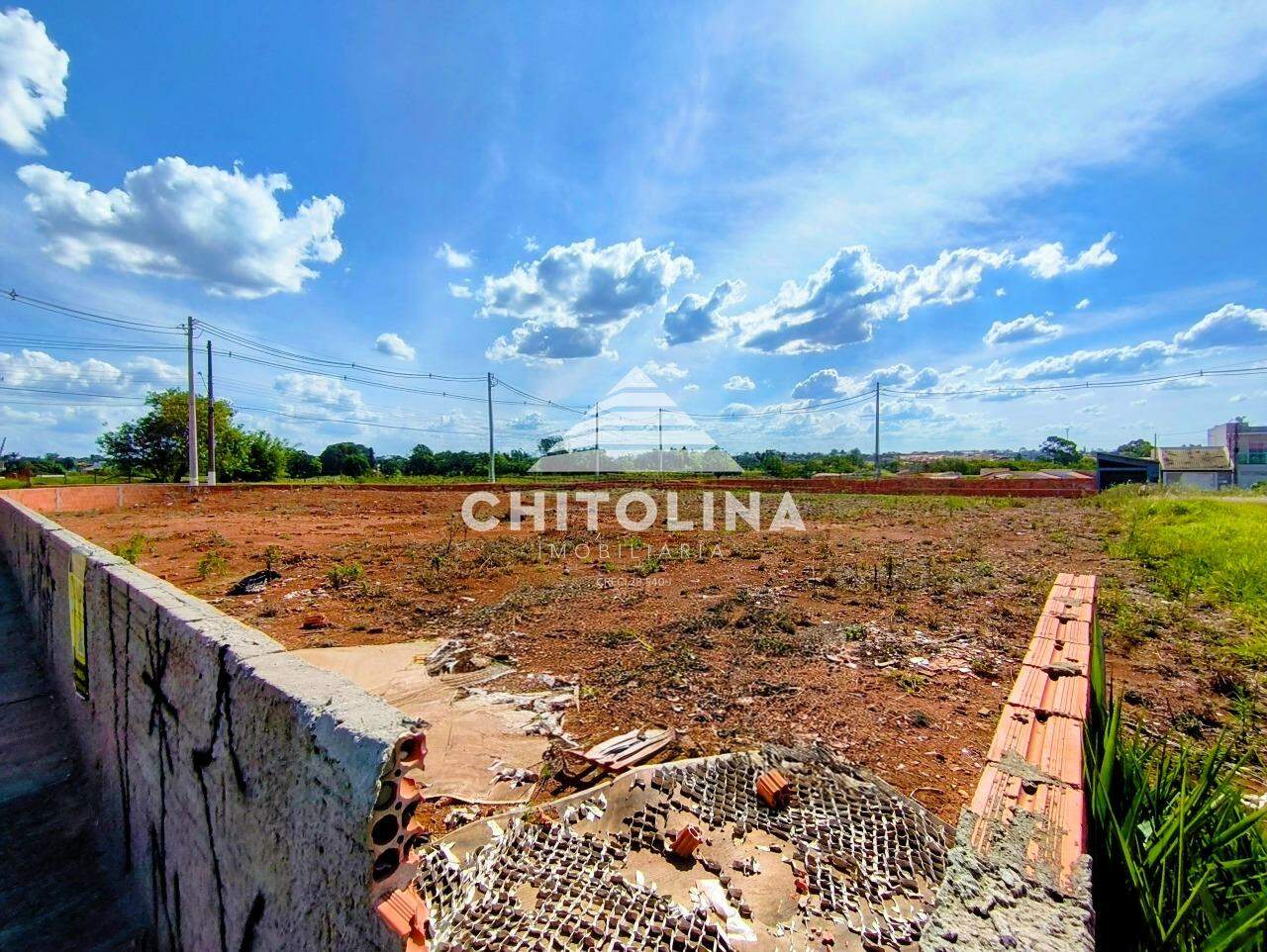 Terreno à venda no Vila Carolina: 
