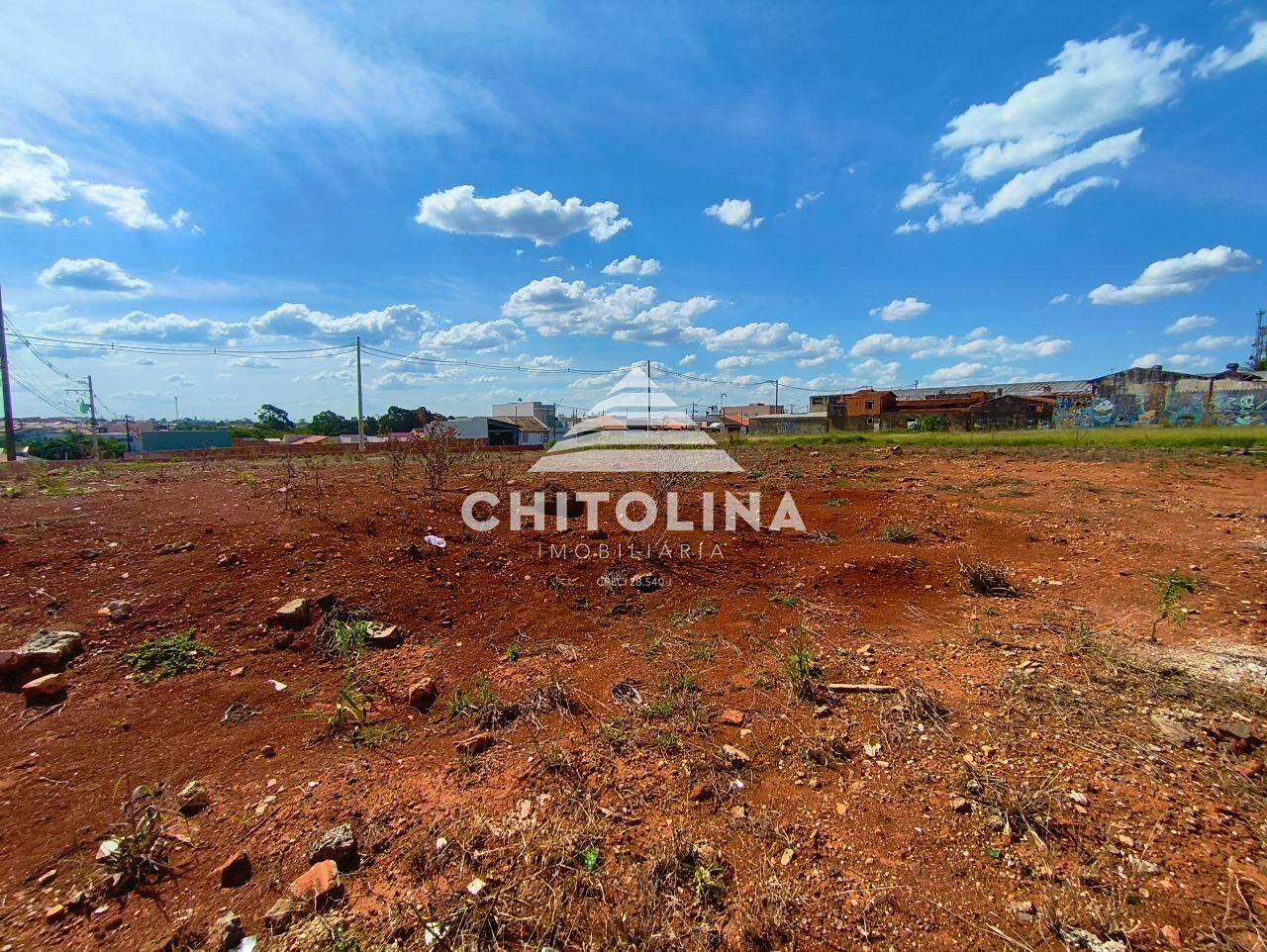 Terreno à venda no Vila Carolina: 