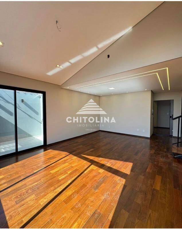 Casa à venda no Centro: 