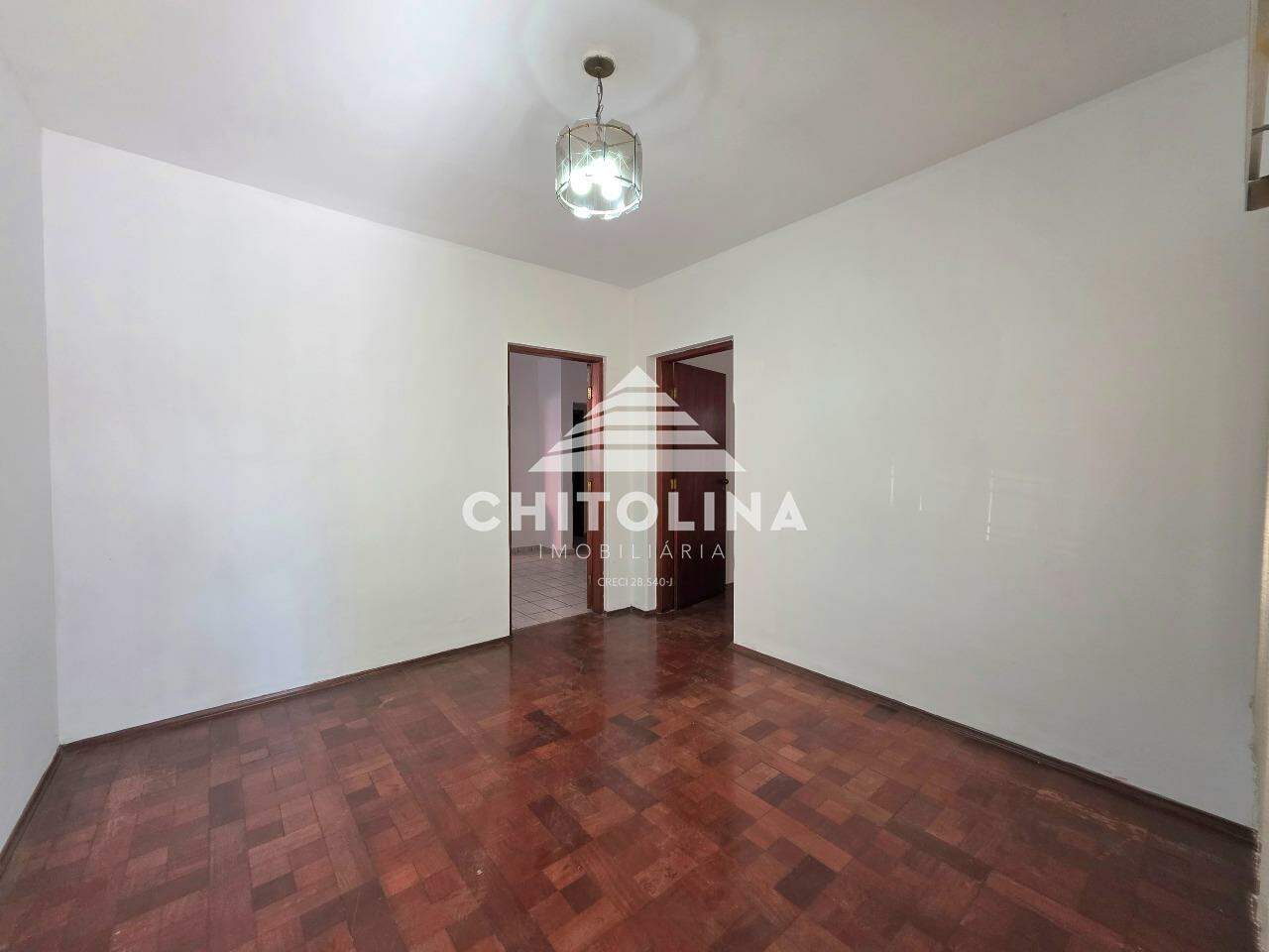 Casa à venda no Centro: 