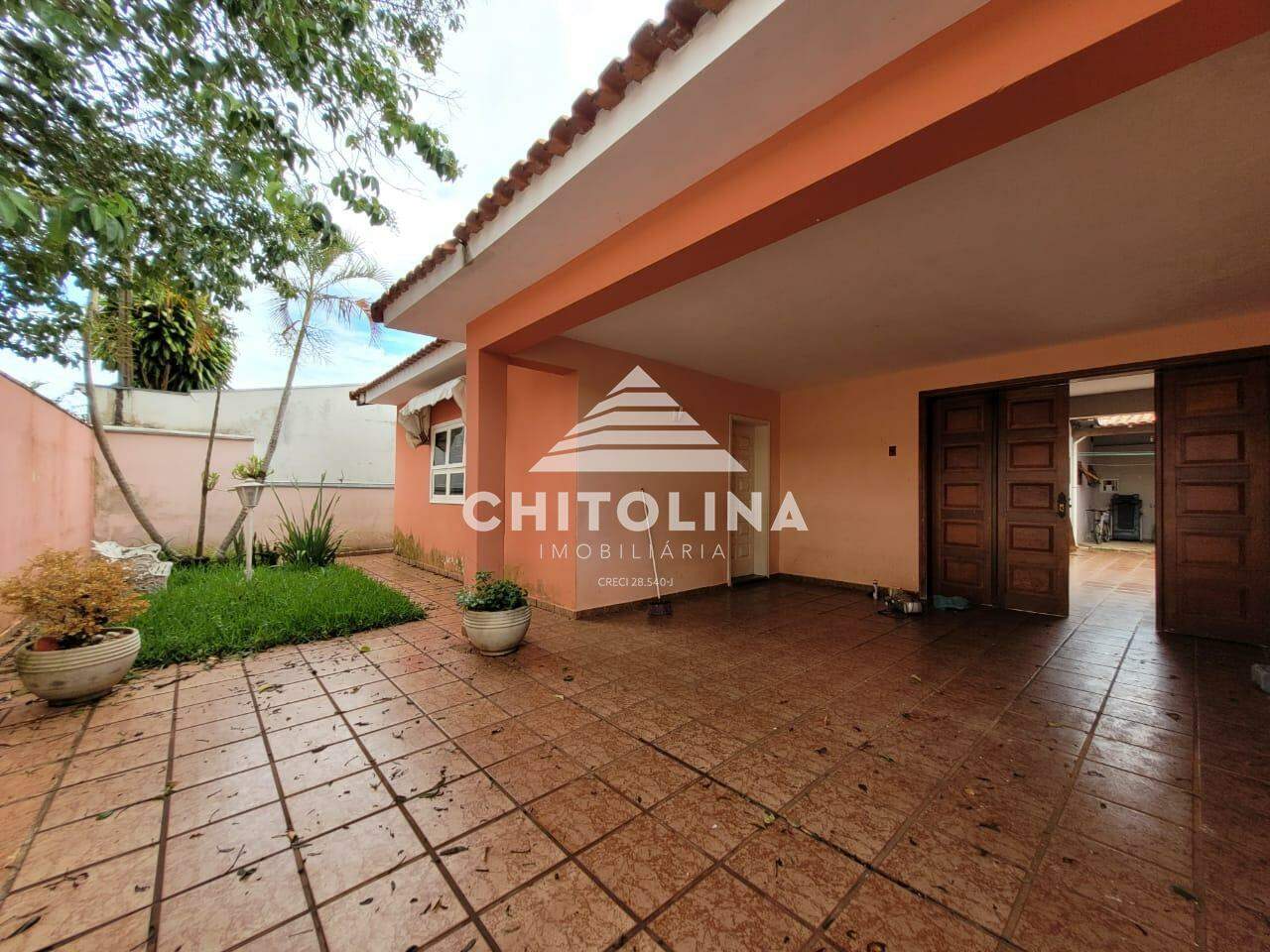 Casa à venda no Jardim Shangrilá: 