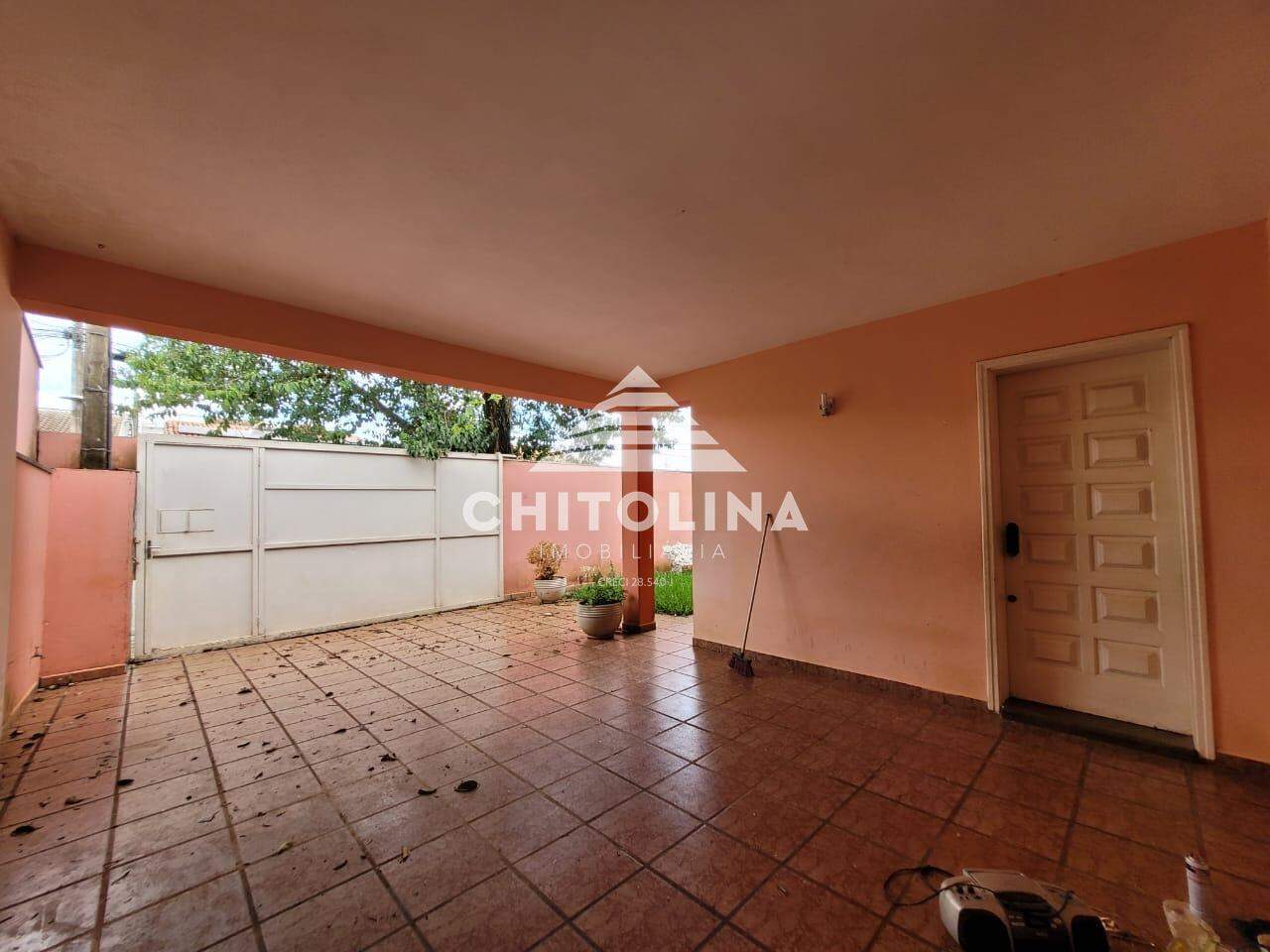 Casa à venda no Jardim Shangrilá: 
